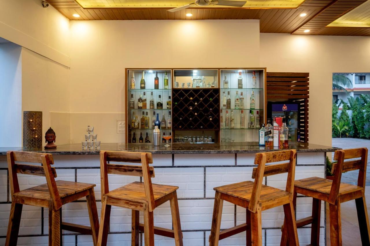 La Vaiencia Beach Resort Morjim Exterior foto